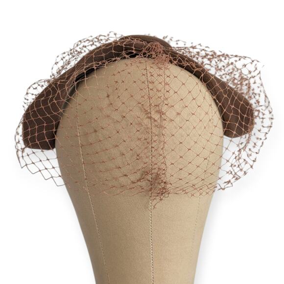 Elegant Vintage Brown Velvet Fascinator with Birdcage Lace Button Detail main image 6